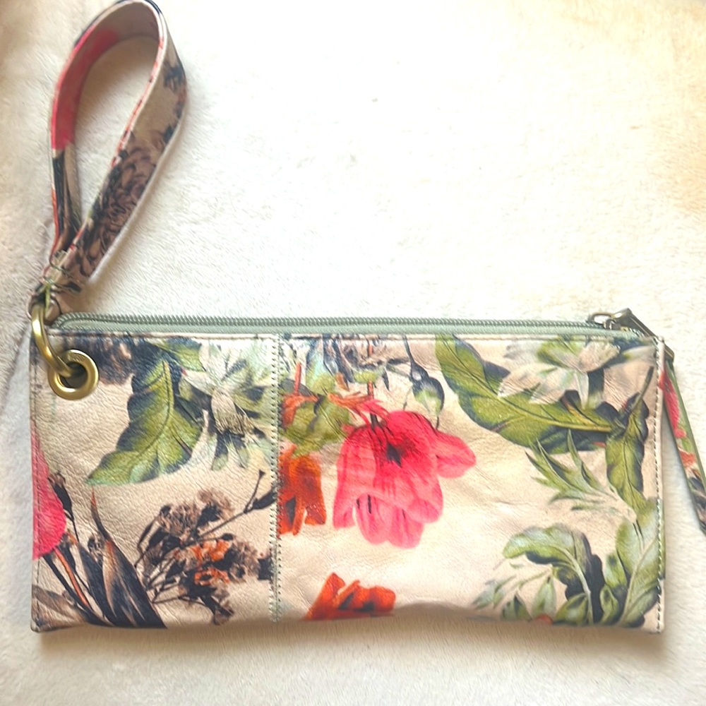 HOBO VIDA WRISTLET